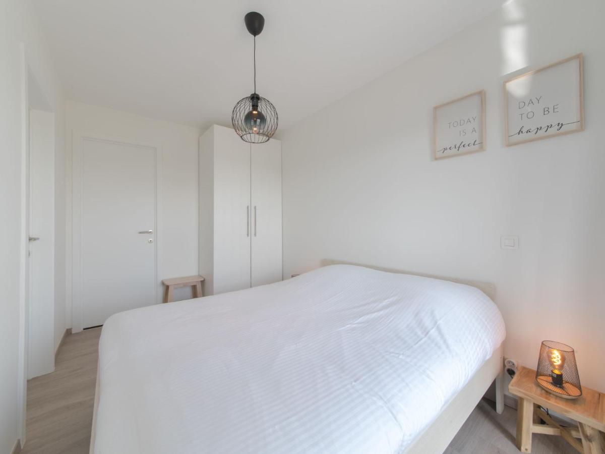 Apartment Railway To The Beach By Interhome Blankenberge Exteriör bild